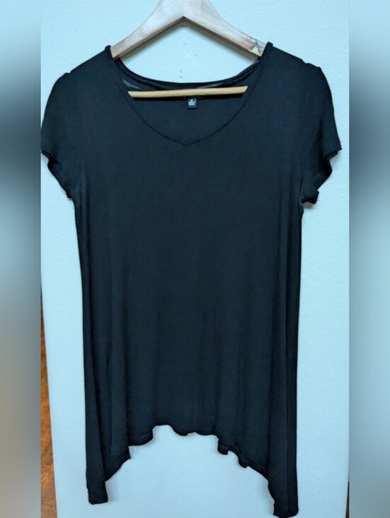 Cable & Gauge Tops - Cable & Gauge Black V-Neck Short Sleeve Tunic